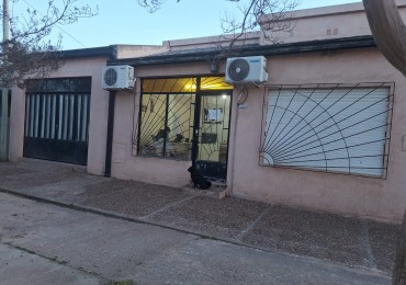 VENDO CASA CON LOCAL COMERCIAL EN VILLA ELISA!!!